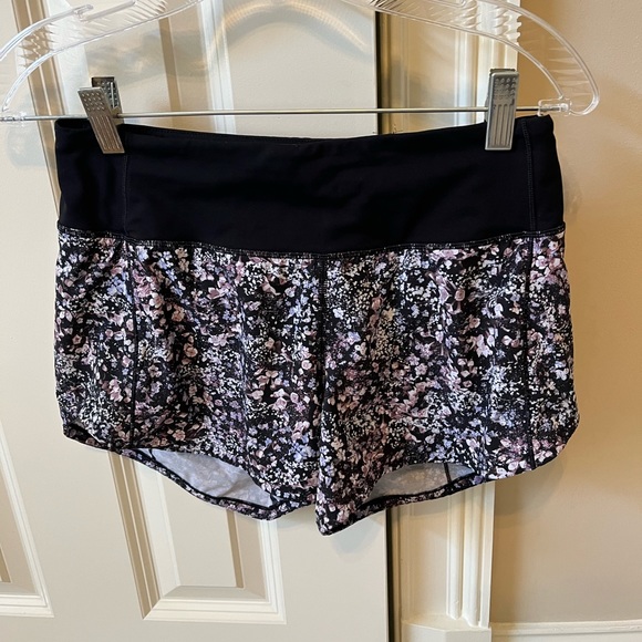 Lululemon Run Times Shorts size 4 Flower print - Picture 7 of 13